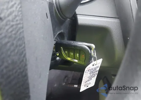 2020 Toyota Camry Le z USA, uszkodzony, nr VIN 4T1C11AK4LU400068